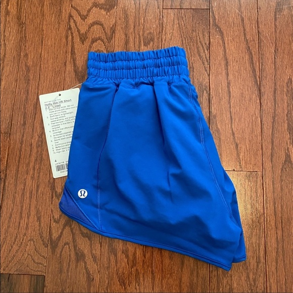 Lululemon Hotty Hot High Rise Short 2.5” - Picture 8 of 8